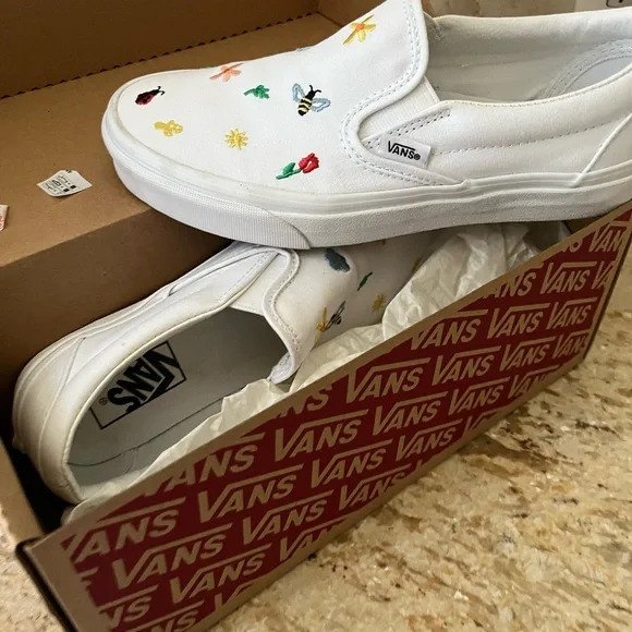 Vans  Size 8 Garden Party Women’s sneak, adorable and only worn once - Picture 4 of 6